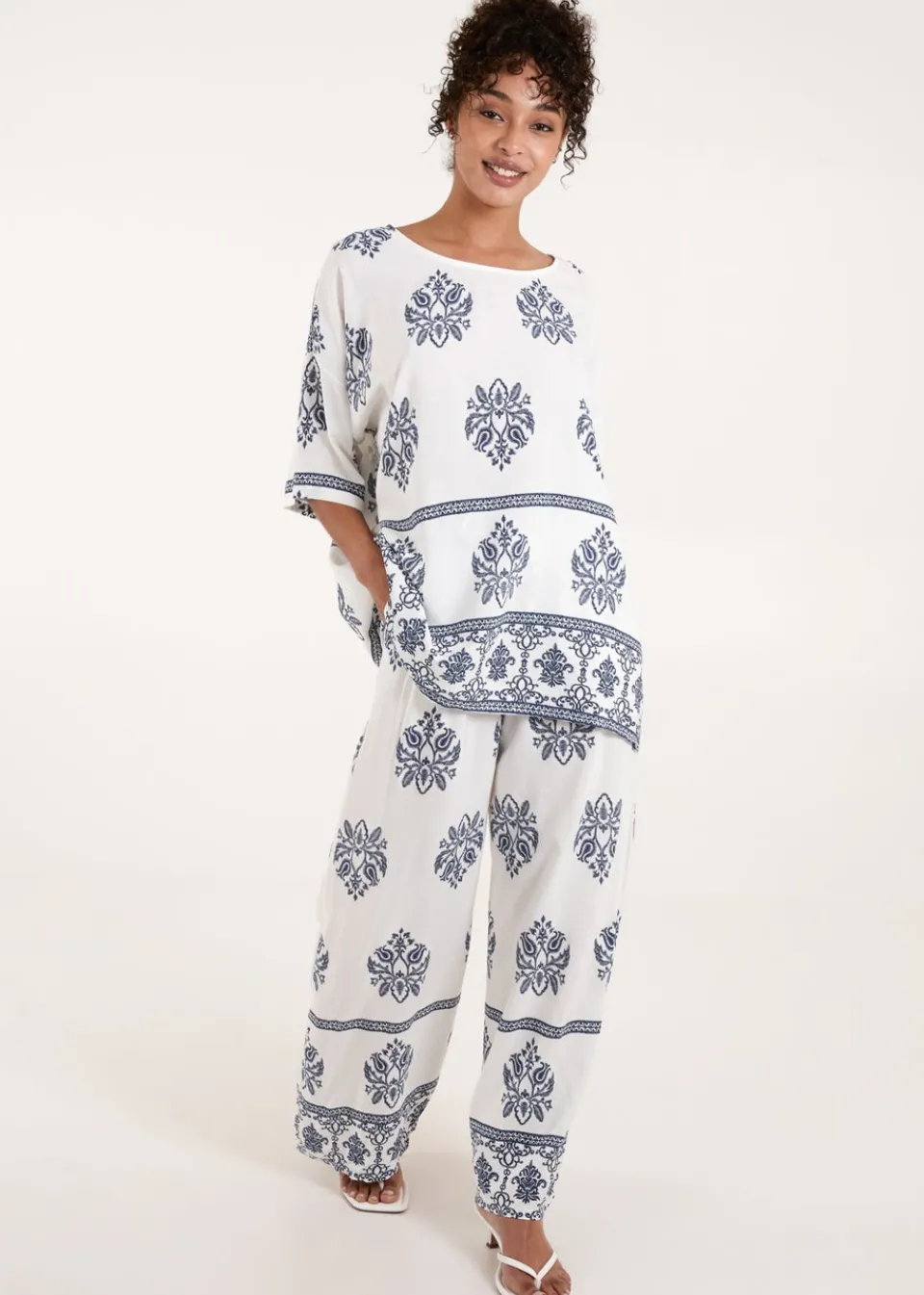 Tops>Blue Vanilla Navy Border Print Top