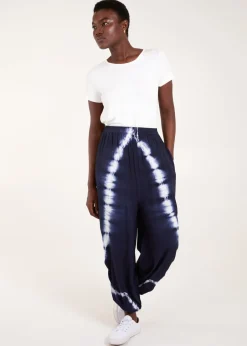 Trousers><noscript><img width=