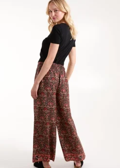 Trousers><noscript><img width=