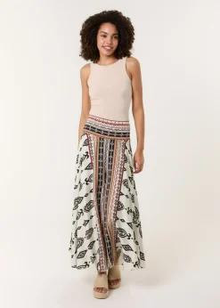 Skirts>Blue Vanilla Stone Flared Skirt With Geometric Print