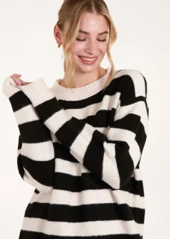Knitwear><noscript><img width=