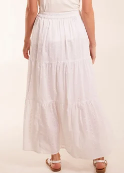 Skirts><noscript><img width=
