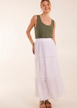 Skirts><noscript><img width=