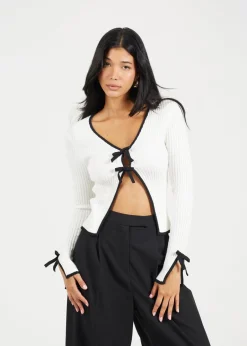 Knitwear><noscript><img width=