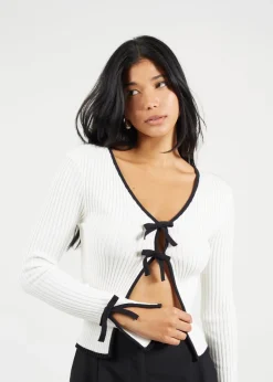 Knitwear><noscript><img width=