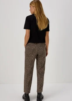 Trousers><noscript><img width=