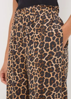 Trousers><noscript><img width=