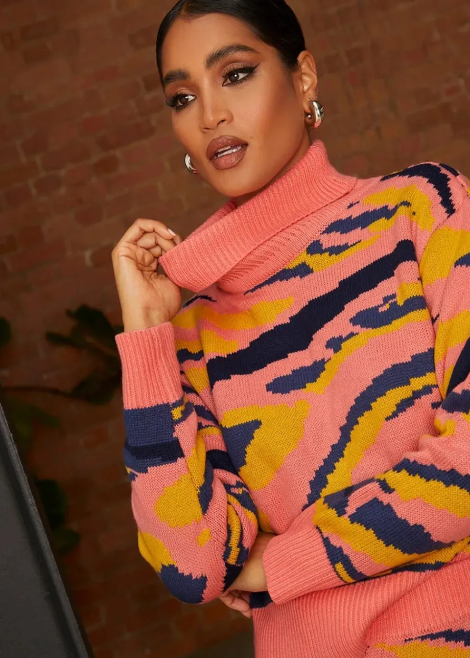 Tops>Chi Chi London Abstract Stripe Roll Neck Jumper