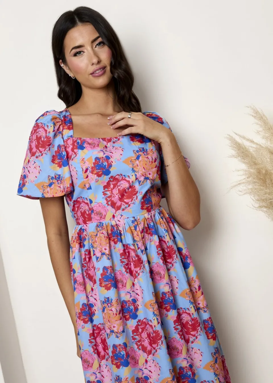 Dresses>Chi Chi London Blue Square Neck Floral Midi Dress