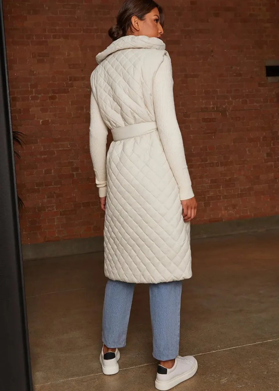 Coats & Jackets>Chi Chi London Cream Diamond Quilted Longline Belted Gilet
