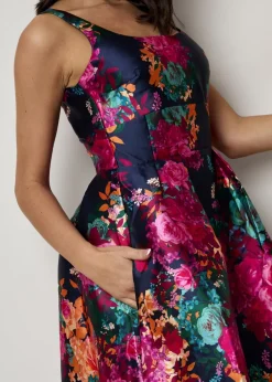 Dresses><noscript><img width=