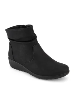 Footwear><noscript><img width=