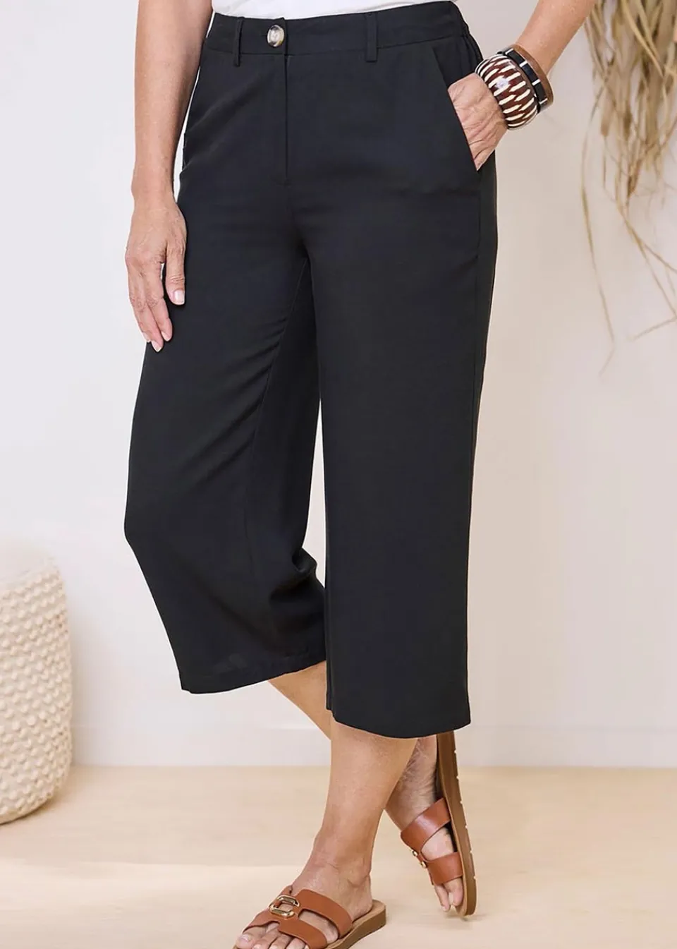 Trousers>Cotton Traders Black Crop Trousers