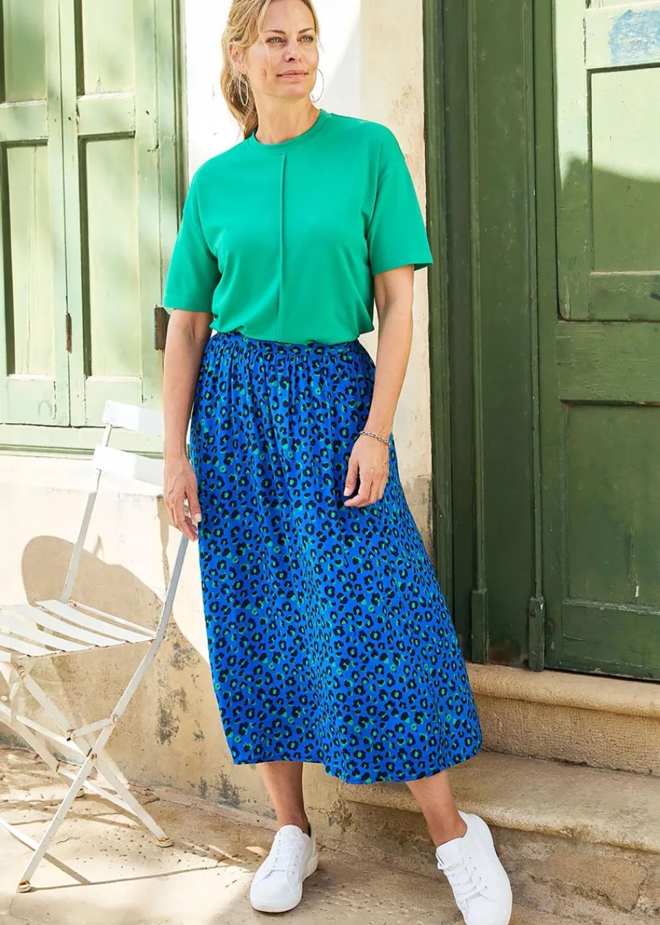 Skirts>Cotton Traders Deep Cobalt Printed Pull-On Midi Skirt