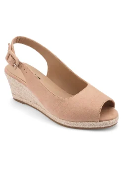 Footwear><noscript><img width=