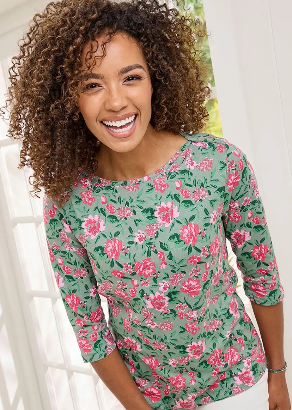 T-Shirts>Cotton Traders Green 3/4 Sleeve Boat Neck Printed Top