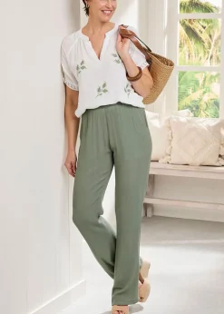 Trousers><noscript><img width=