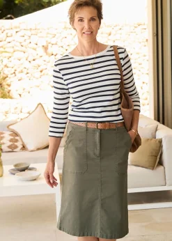 Skirts><noscript><img width=