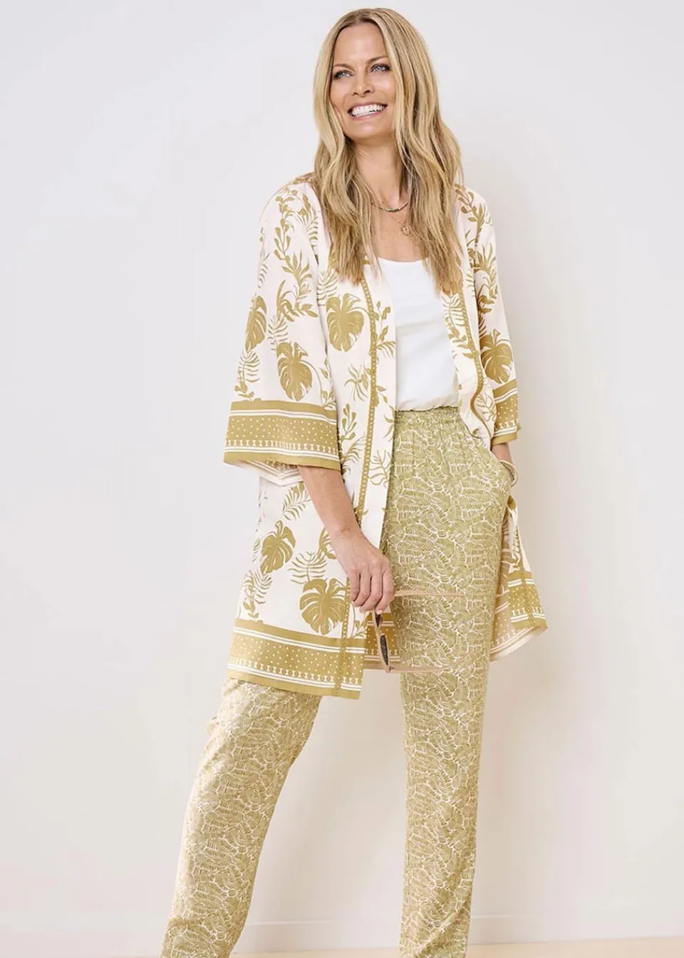 Tops>Cotton Traders Warm Cream Long Printed Kimono