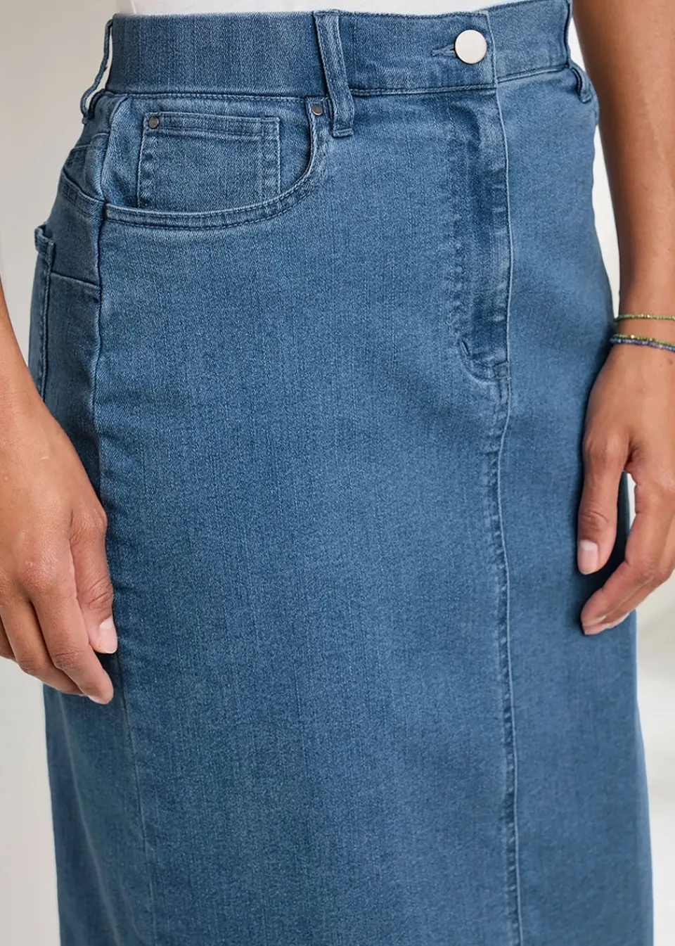 Skirts>Cotton Traders Washed Blue Stretch Denim Skirt