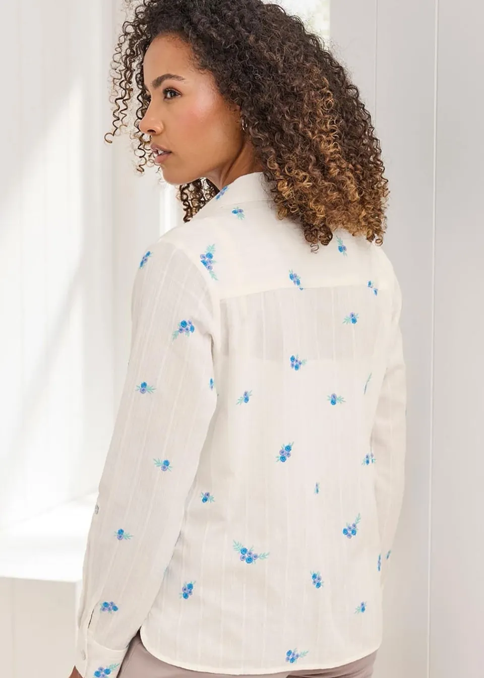 Tops>Cotton Traders White Embroidered Shirt
