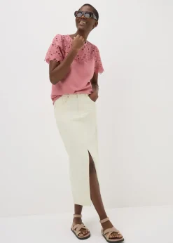 Skirts><noscript><img width=