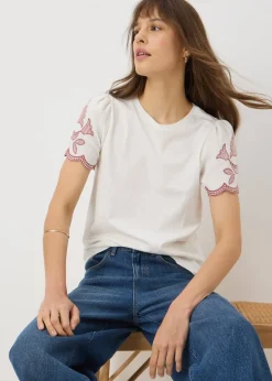 T-Shirts><noscript><img width=