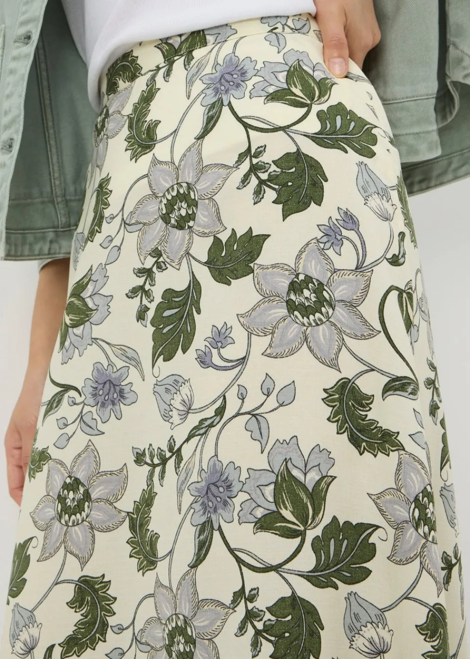 Skirts> Cream Floral Flared Midaxi Skirt