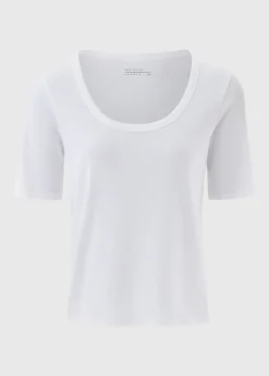 T-Shirts><noscript><img width=