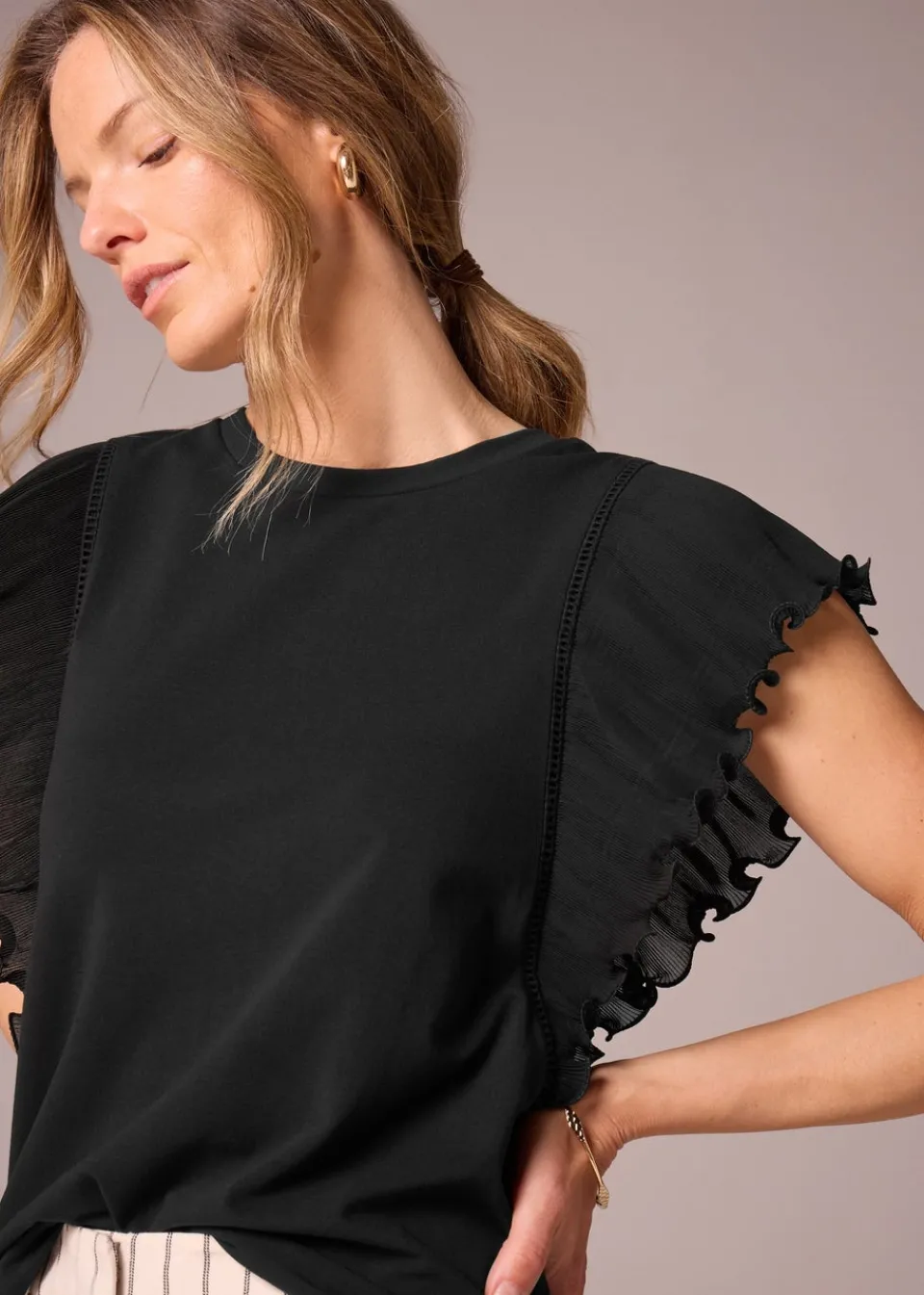 T-Shirts>Et Vous Black Frill Sleeve T-Shirt