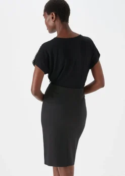 Skirts><noscript><img width=