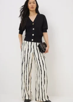 Trousers><noscript><img width=