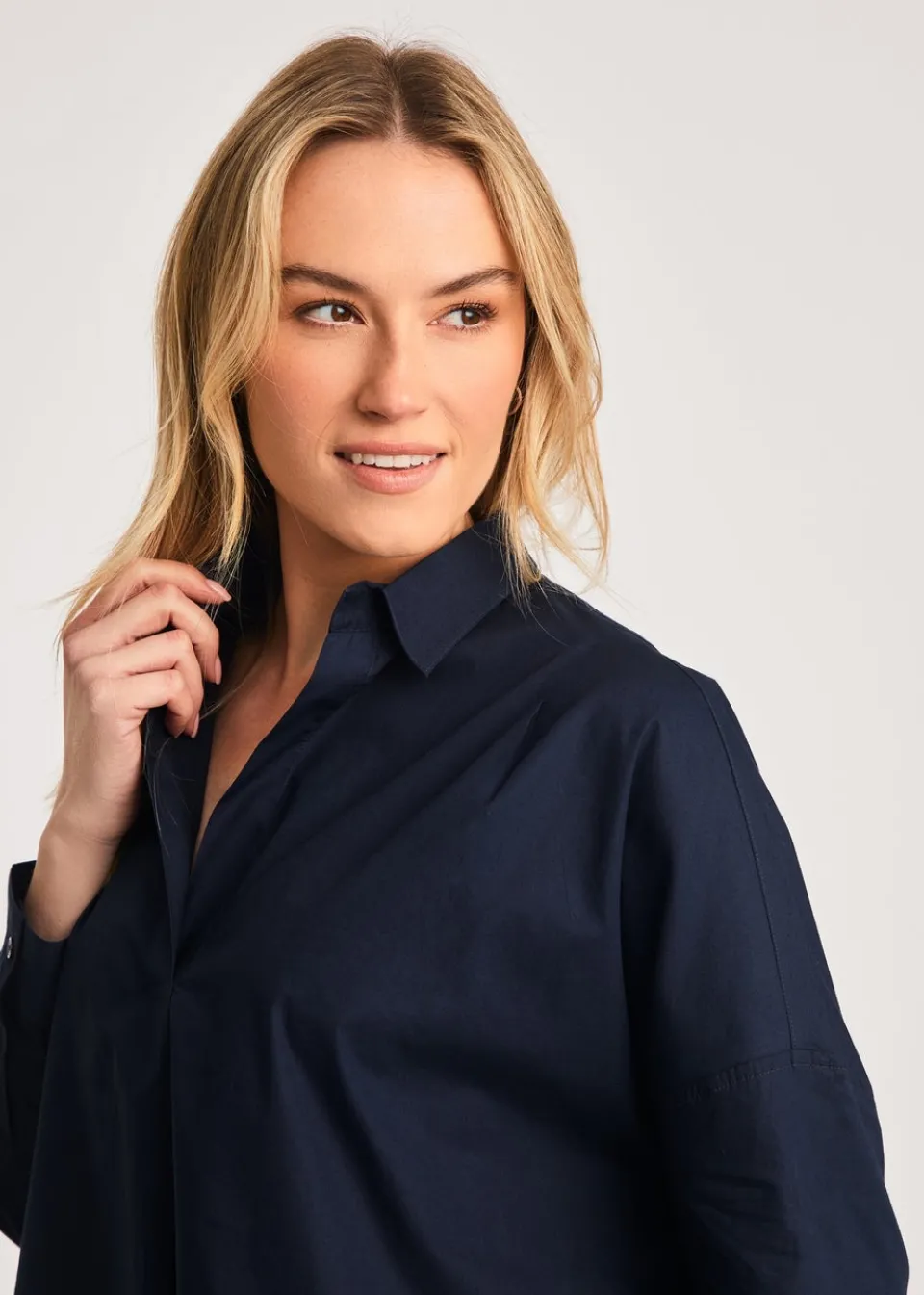 Tops>French Connection Navy Cotton Long Sleeve Poplin Popover High-Low Hem Shirt