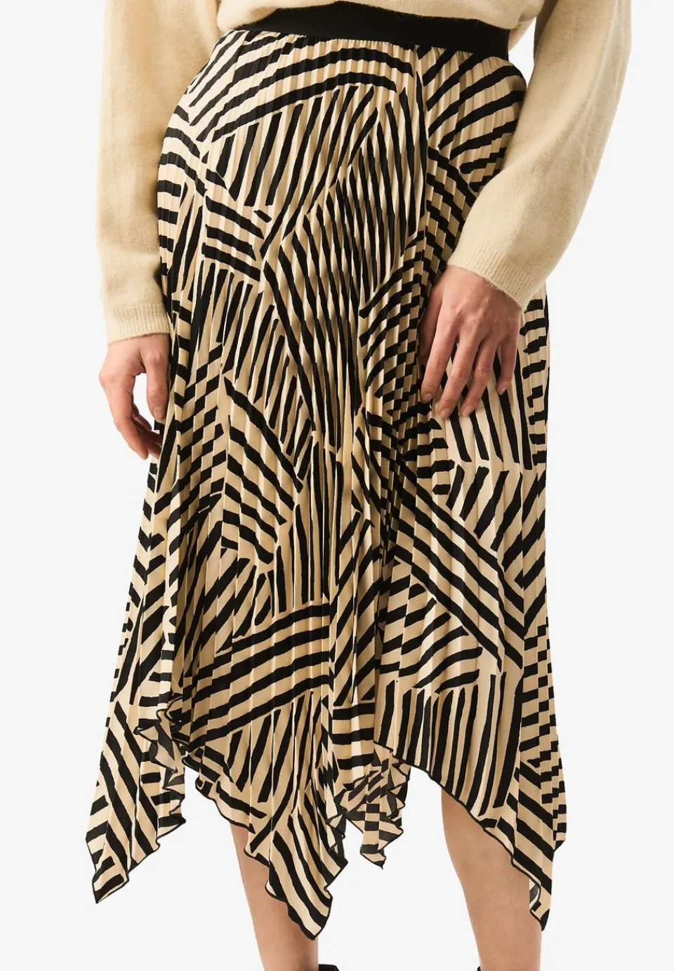 Skirts>Gini London Beige Assymetric Hem Pleated Midi Skirt