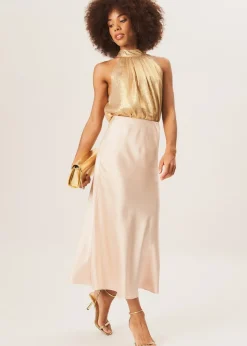 Skirts><noscript><img width=