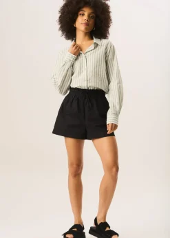 Shorts><noscript><img width=