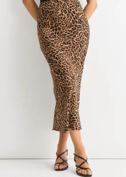 Skirts><noscript><img width=