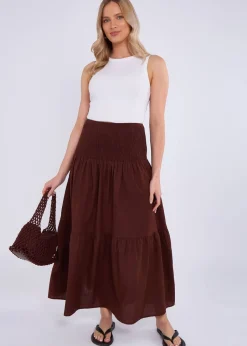 Skirts><noscript><img width=