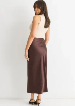 Skirts><noscript><img width=