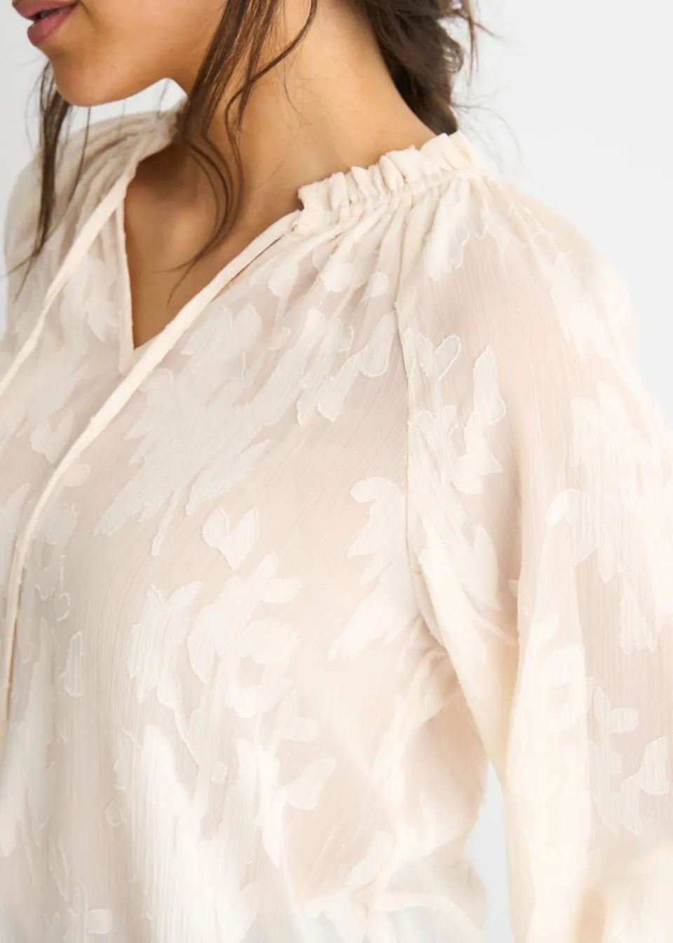 Tops>Gini London Cream Jacquard Floral Long Sleeve Blouse