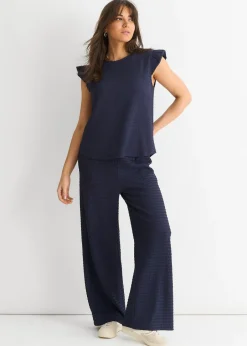 Trousers><noscript><img width=