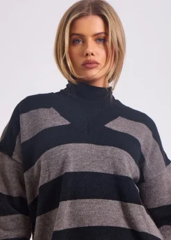Knitwear><noscript><img width=