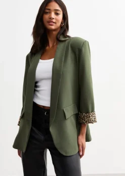 Coats & Jackets><noscript><img width=