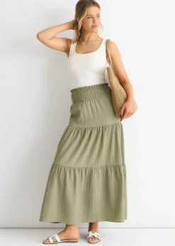 Skirts><noscript><img width=