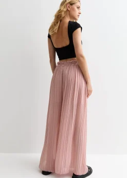 Trousers><noscript><img width=