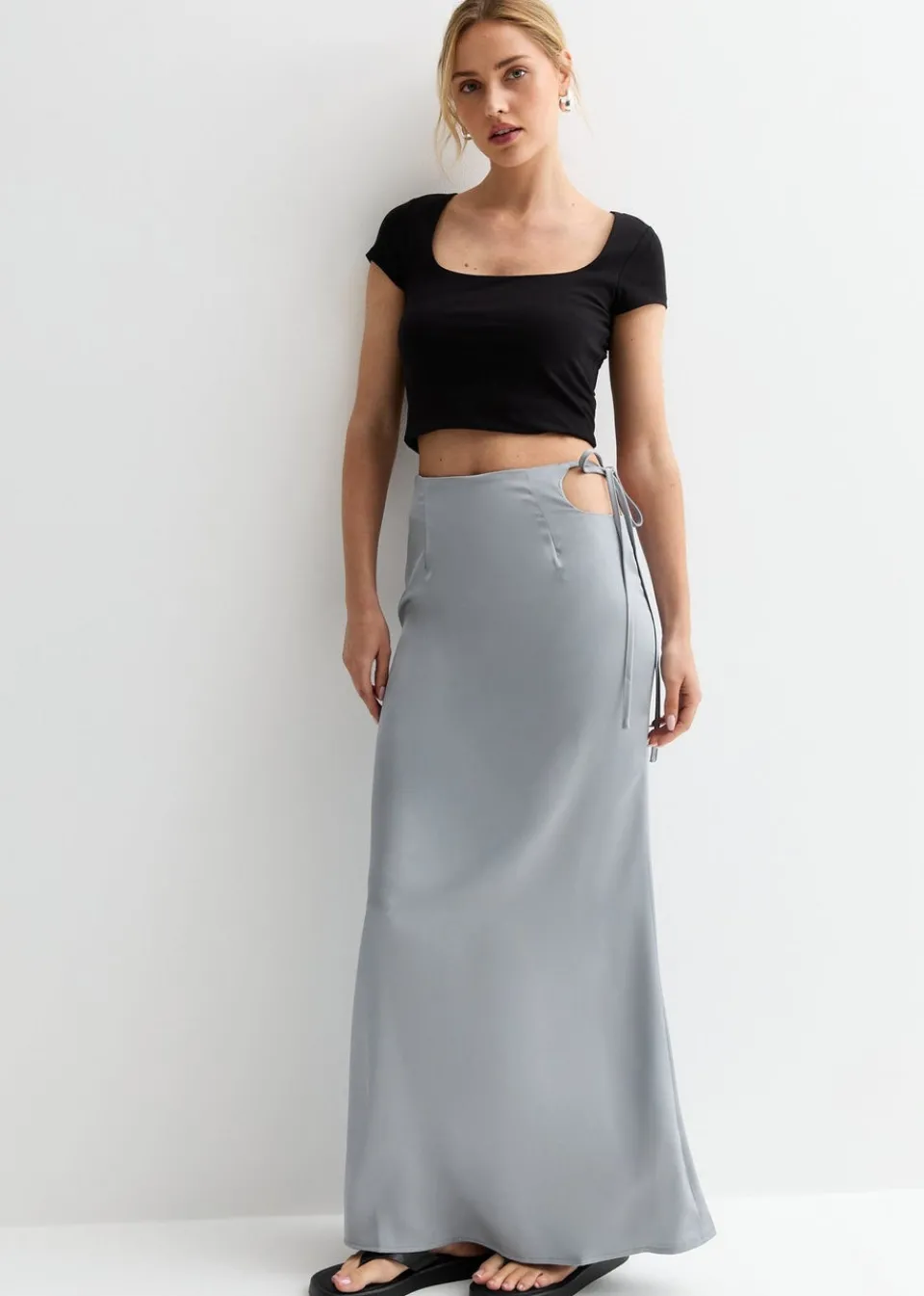 Skirts>Gini London Silver Satin Maxi Skirt