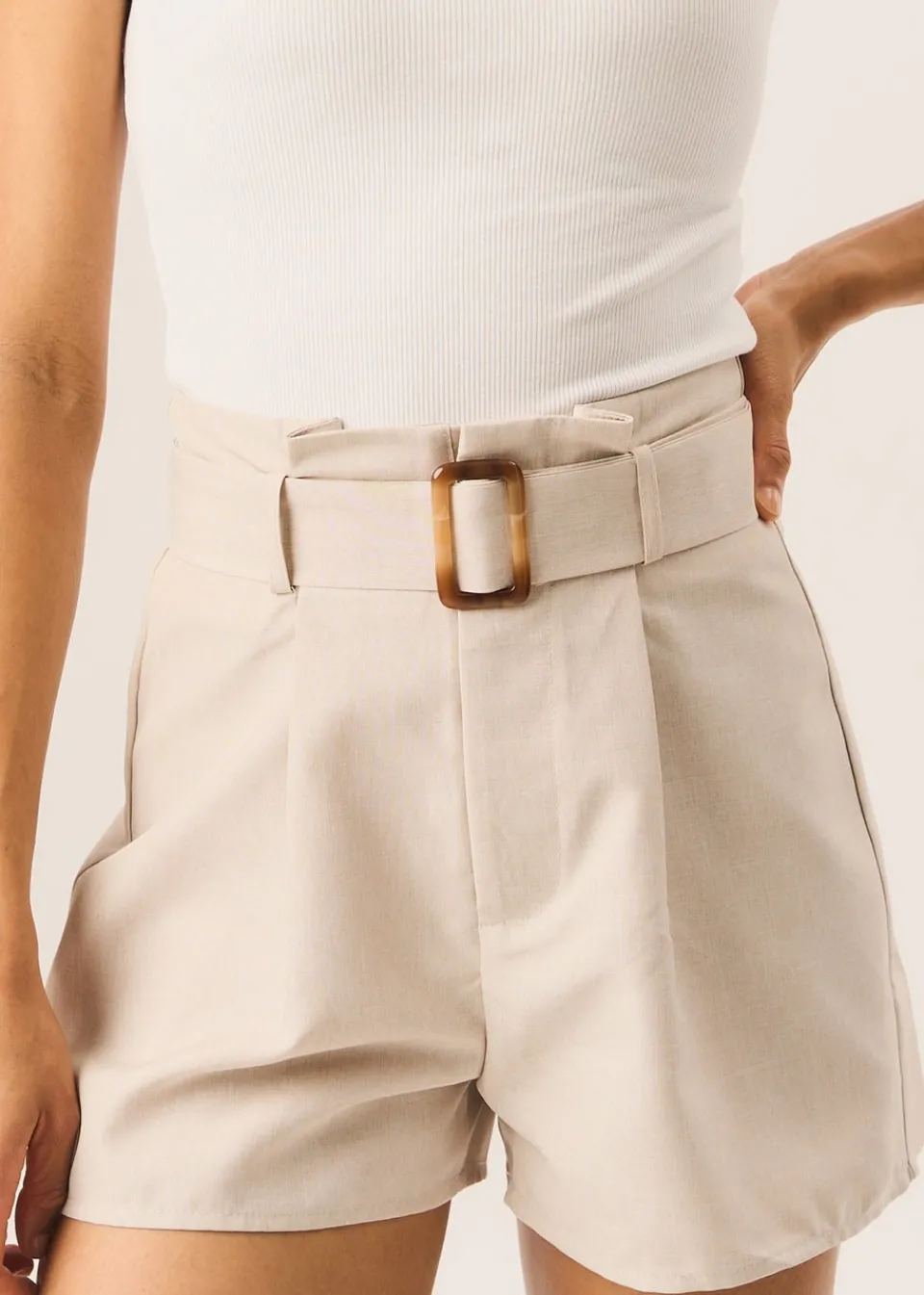 Shorts>Gini London Stone Belt Detail Shorts