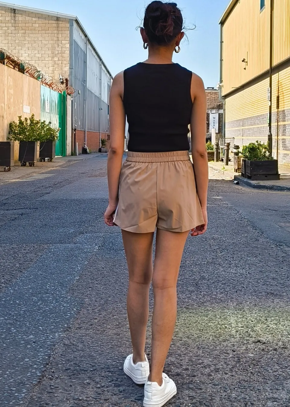 Shorts>Gini London Taupe Tailored Shorts
