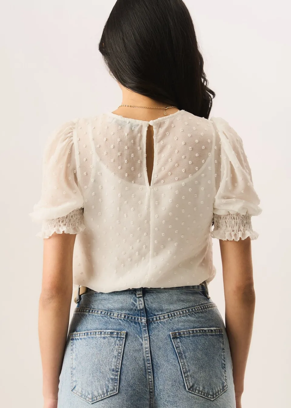 Tops>Gini London White Dobby Chiffon Shirred Cuff Blouse