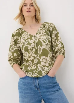 Tops>Papaya Green Floral V-Neck Tea Top